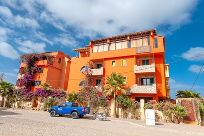 KITEWORLDWIDE HOUSE SAL