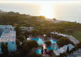 Sonnenuntergang nach dem Kitesurfen am Caravia Beach Hotel